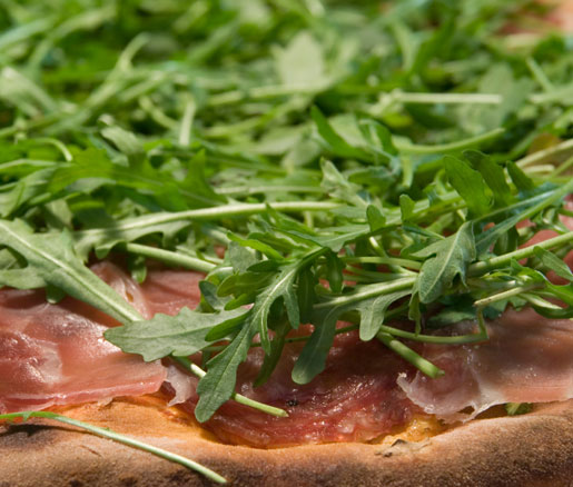 Wolfgang Puck's recipe for pizza with prosciutto and arugula