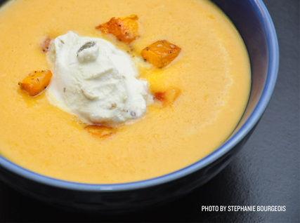 Recipe for butternut squash soup with pumpkin seed mousse