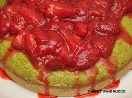 pea cake with strawberry marmalade